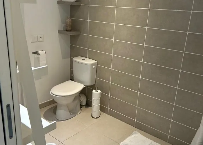 Rives D'eden Apartmán *